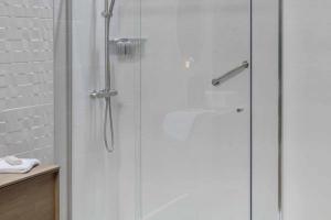 Mampara CORE de ducha transparente lateral 80 cm